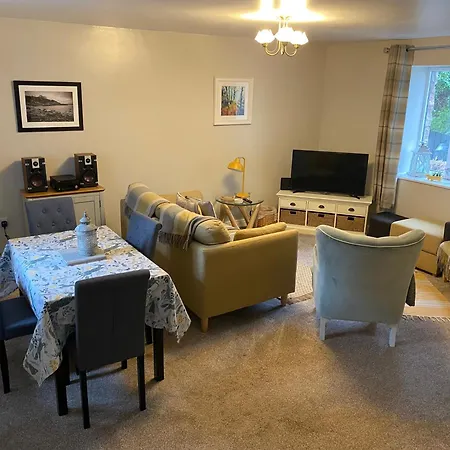 Idillic Two Bed Country